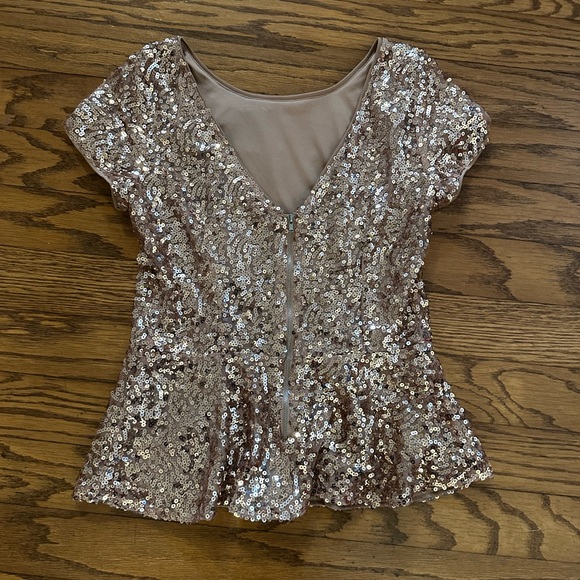 Green Envelope Gold Sequin Peplum Top Size Large - Picture 2 of 2